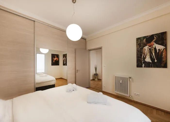 Kolonaki 2 Bdr Apartment